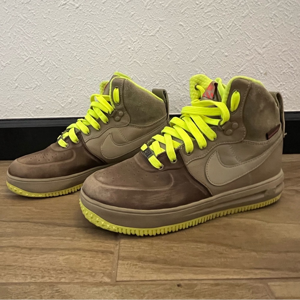 Nike Lunar Force 1 Sneakerboot GS 'BAMBOO'. Size 7Y